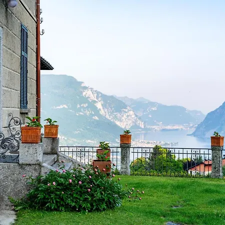 Family With Stunning View By Wonderful Italy Villa Civenna