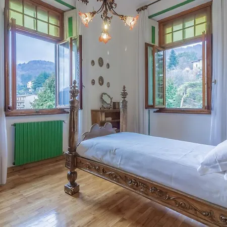 Family With Stunning View By Wonderful Italy Willa Civenna